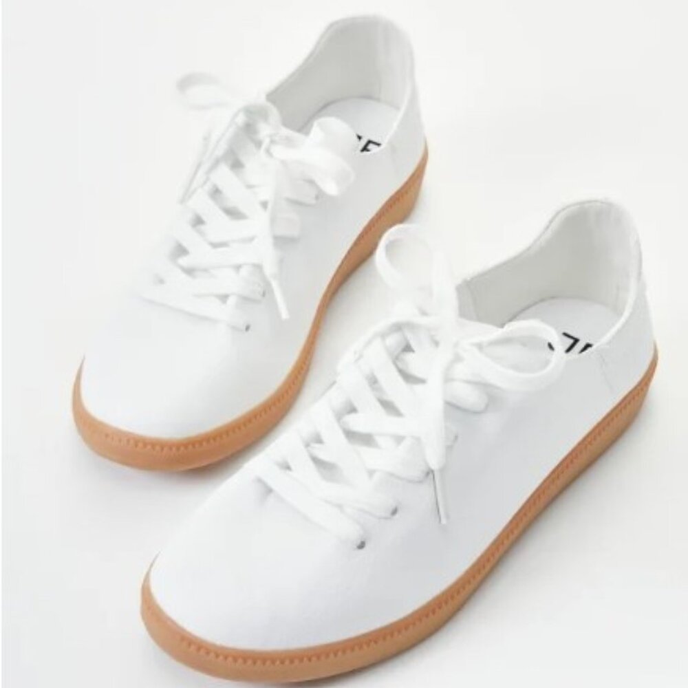 *JustFab  WHITE Cedric Sneaker size 8.5    NWT